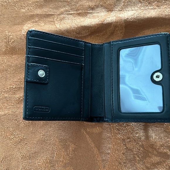 Coach wallet - Picture 2 of 2